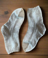 Strikkesæt til Fodformede Strømper x Knitted By Luna – Sort