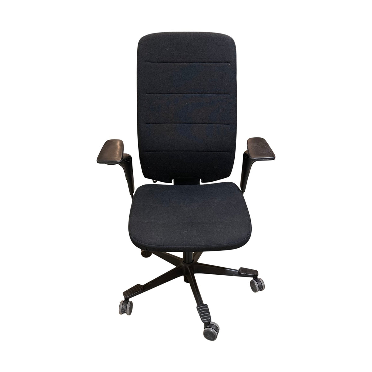 Kontorstol fra Kinnarps, Capella, svart stoff. 2021 modell