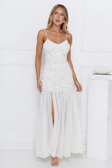 Dreamer��s Delight Maxi Dress Cream
