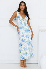 Luxe Dreamscape Midi Dress Blue