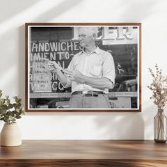 Siler City Mayor Examines Historical Photos 1939 - Available at KNOWOL